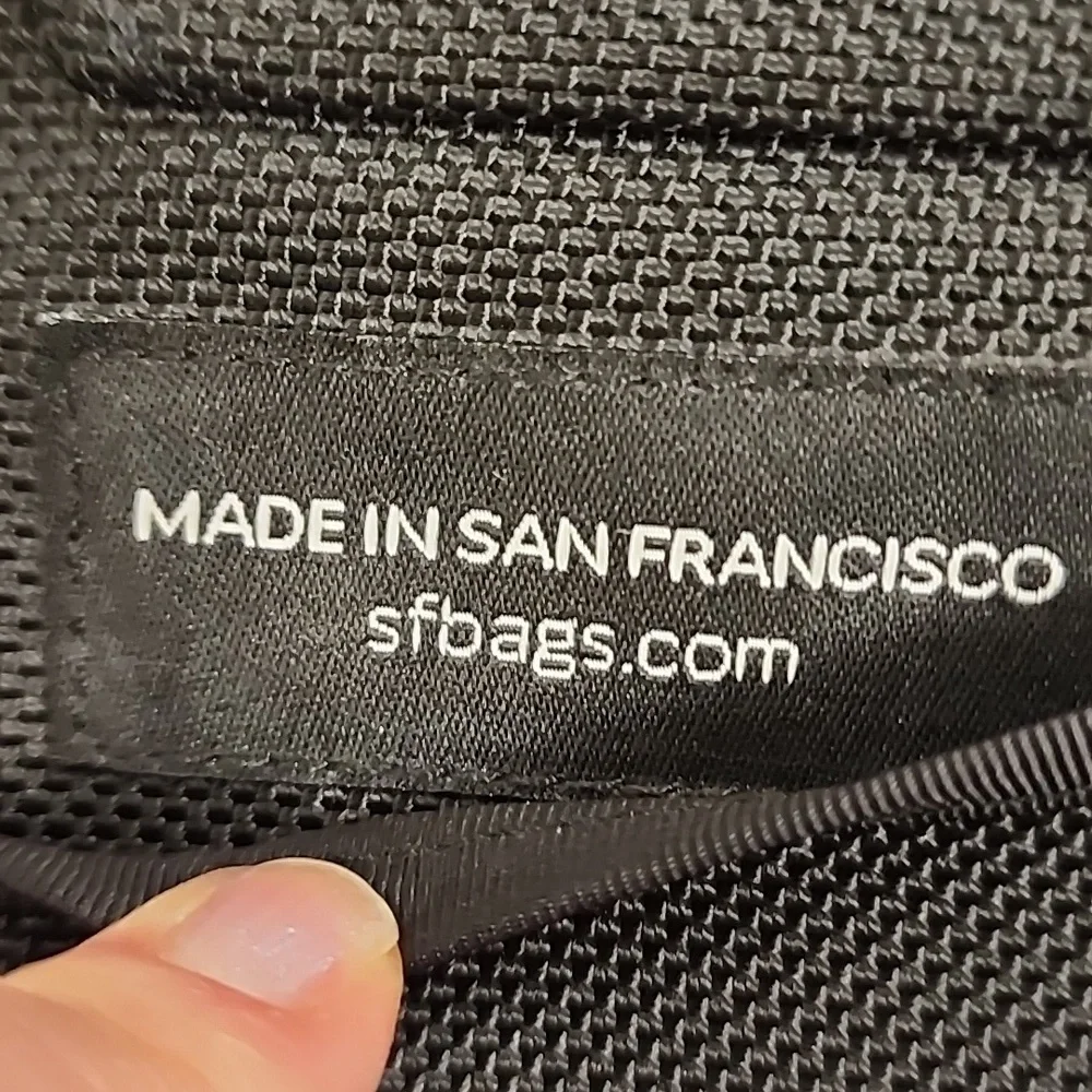 Waterfield San Francisco Bags Tablet iPad Crossbody Bag Case USA Black 9x12